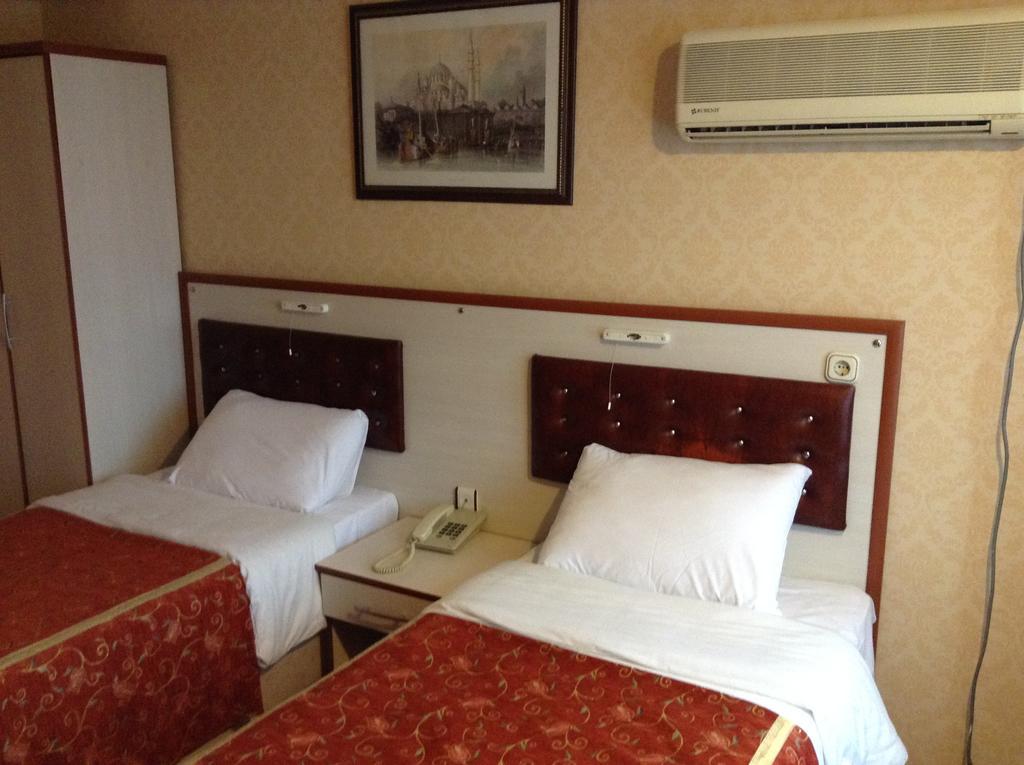 Tayhan Hotel Istanbul Exterior photo